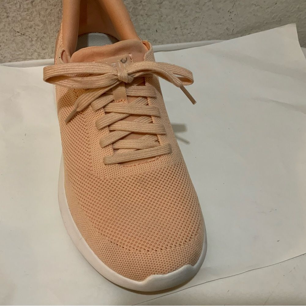 Kizik Athens Peaches N' Cream Pink Standard Hands-Free Shoes Womens 9.5 Men’s 8 - Picture 3 of 9